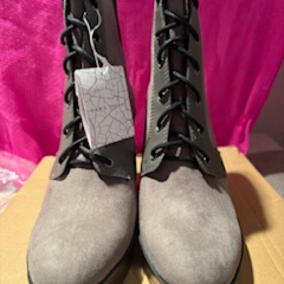Zara wedge laced up ankle boot - Picture 1 of 6